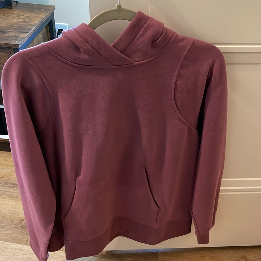 Lululemon womens sweatshirt size 8